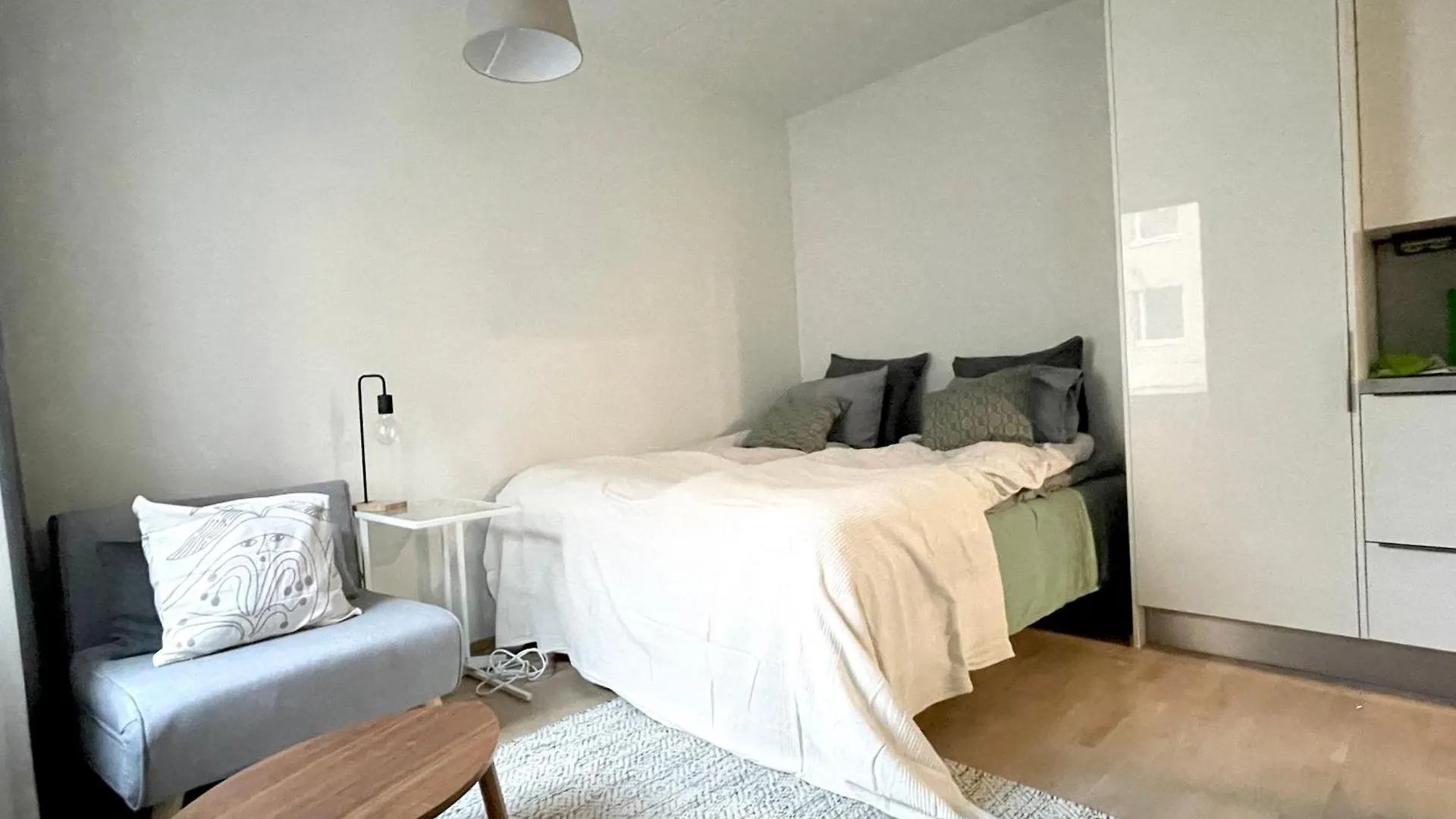 Apartamento Lovely 1H In The Center Of Tikkurila, Near Airport Finlandia